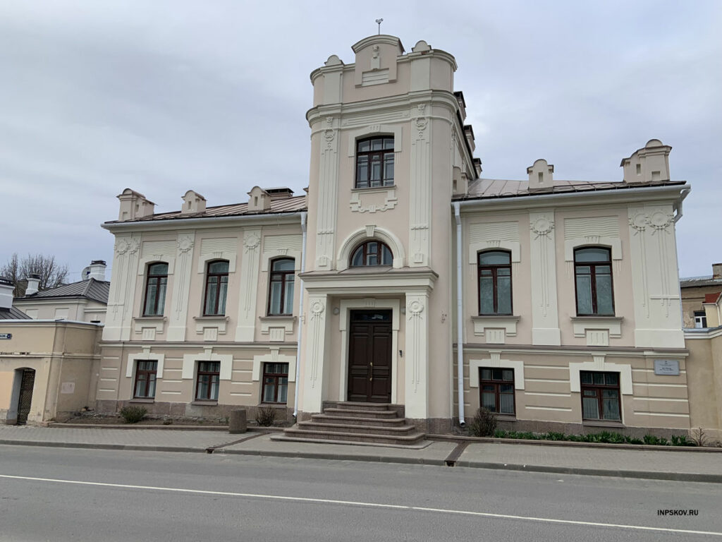 Домом Журавлева